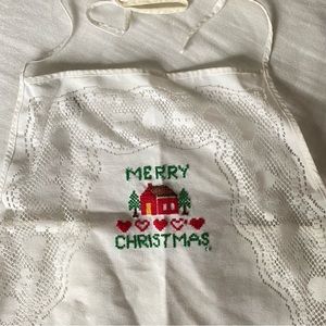 Vintage Christmas Apron w/ Lace Detailing